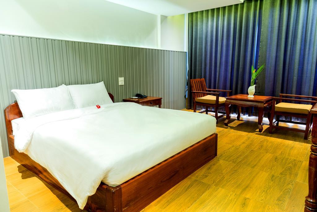 Ly Heng Chhay Hotel Krong Poi Pet Exterior photo