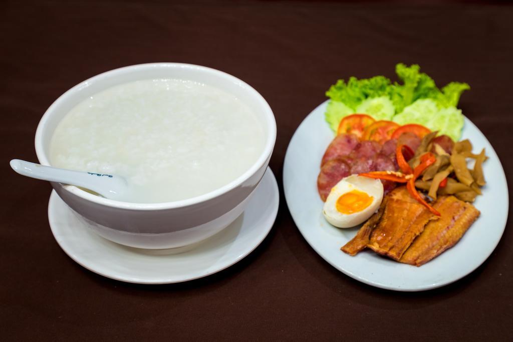 Ly Heng Chhay Hotel Krong Poi Pet Exterior photo