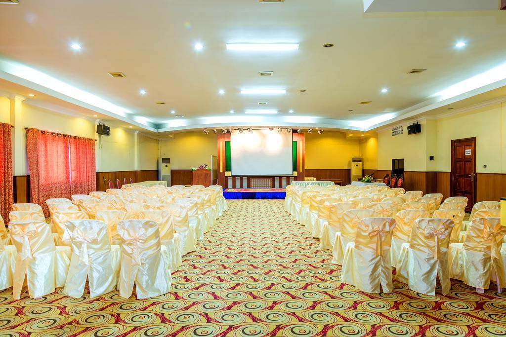 Ly Heng Chhay Hotel Krong Poi Pet Exterior photo